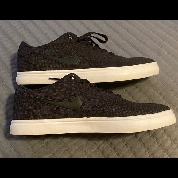 Nike Other - Nike shoes